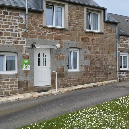 Village Sainte-Marguerite-de-Carrouges